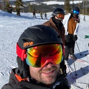 Meet your Posher, Eric